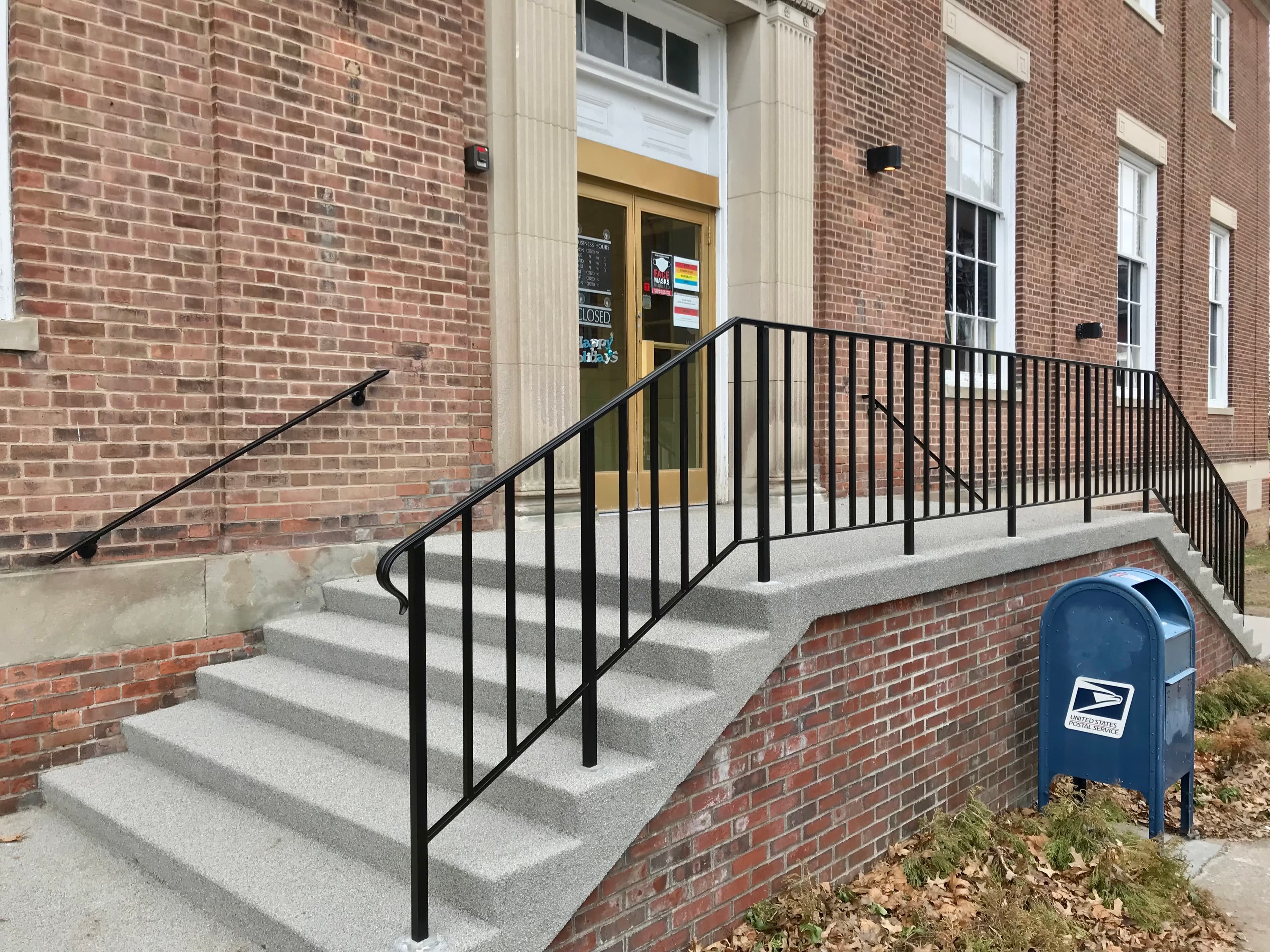 railings-simplistic ironwork